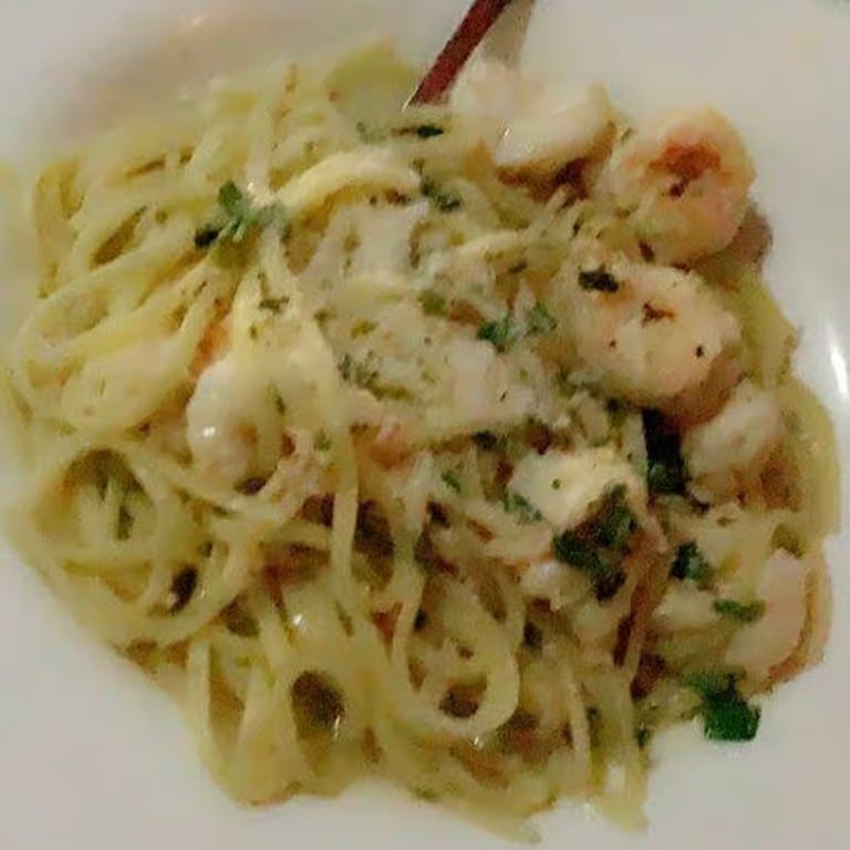 Savor Your Lunch with Us